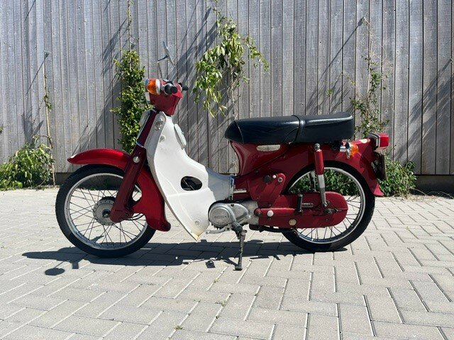 Honda C70 OT, rouge, 21348m