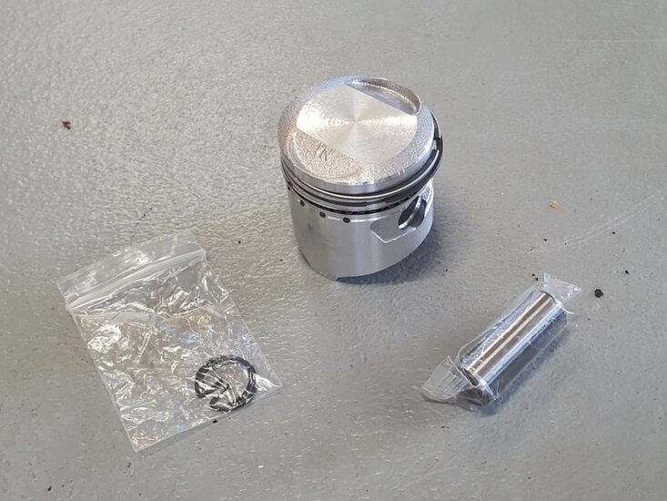 Kit de cylindre, avec piston, aff&ucirc;t&eacute; 50cc C310A, C320A, produit de 2&egrave;me chance