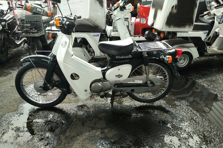 ATTENDU: Honda C50 NT, Japonais, Vert, 6444 km