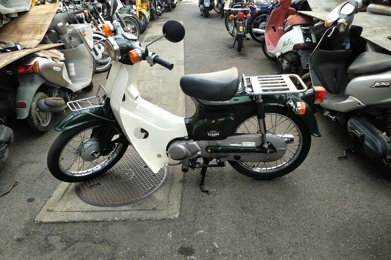 ATTENDU: Honda C50 NT, Japonais, Vert, 10846 km