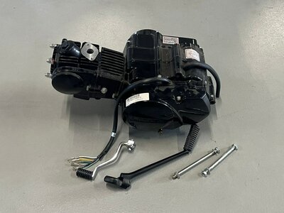 Moteur, 50cm3, semi-automatique, Lifan, 4 vitesses, noir produit de 2ème chance