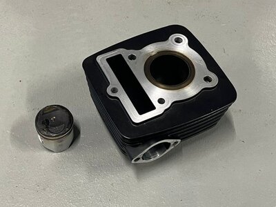 Jeu de cylindres avec piston, noir, Mash 50cc, produit d'occasion