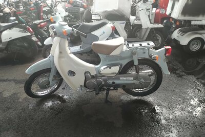 ATTENDU : Honda C50 Little Cub, Japonais, Bleu clair, 3342 km