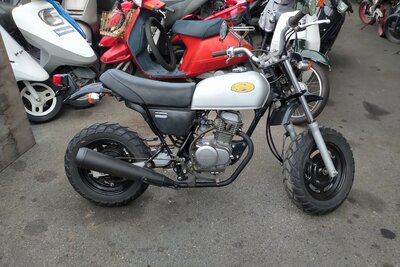 ATTENDU: Honda Ape 50, Japonais, Argent, 6218 km