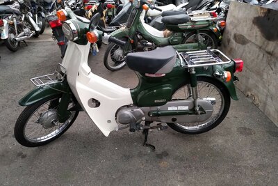 ATTENDU: Honda C50 NT, Japonais, Vert, 11148 km